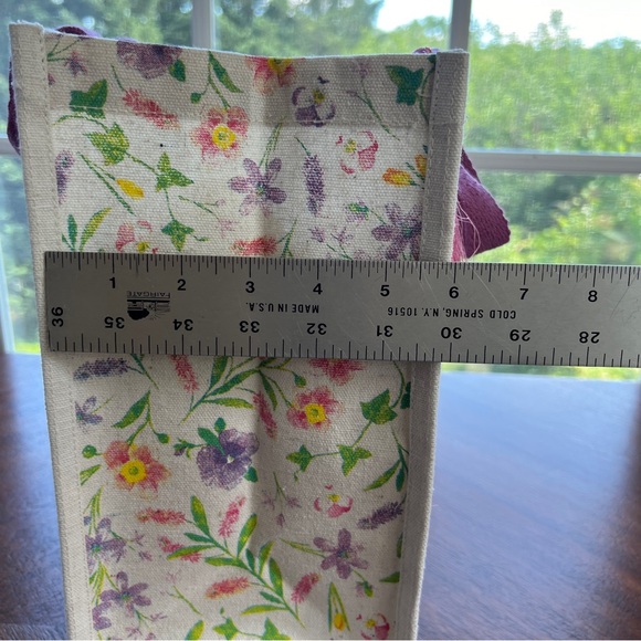 Cynthia Rowley Spring Bunny Tote - Picture 8 of 9